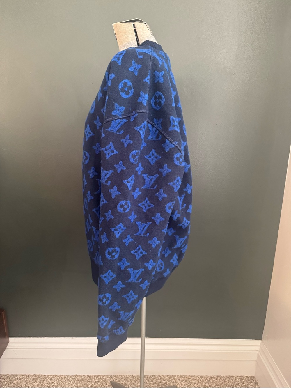 Louis Vuitton Navy and Royal Blue Jacquard Monogram Crewneck Sweater - Picture 5 of 8
